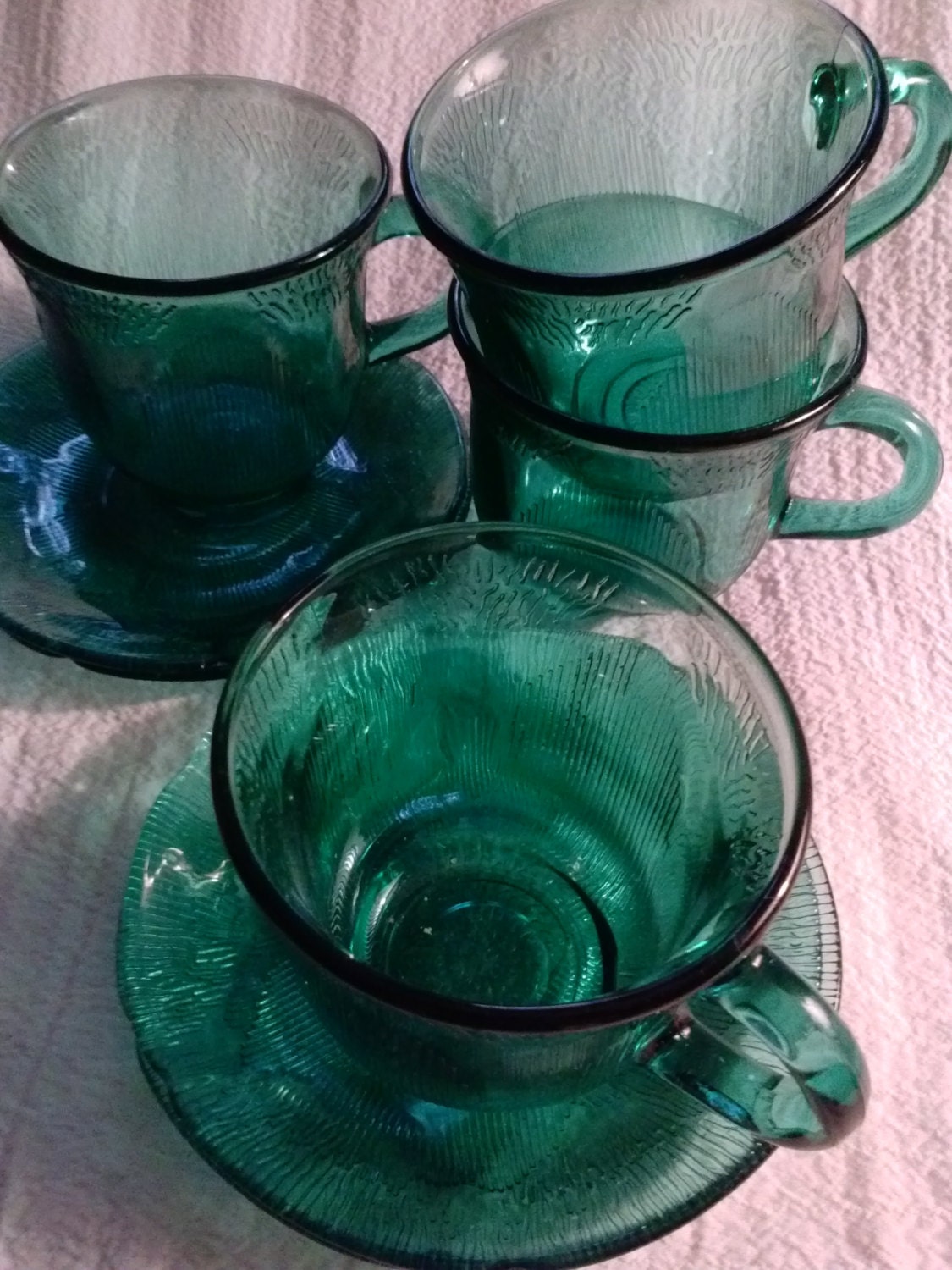 Green Glass Cups With Saucers Lovely Pressed Glass Pattern Set Of 4 Cups And 4 Saucers Haute 4875