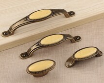 Beliebte Artikel für möbelgriff keramik auf Etsy