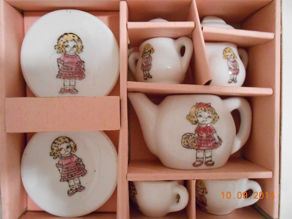 China Dolly Dingle  in Vintage nyc 1980's tea Tea cups vintage made Japan Set