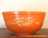 Vintage Pyrex Autumn Harvest 2.5 Quart #403 Vintage Pyrex Autumn Harvest 2.5 Quart #403
