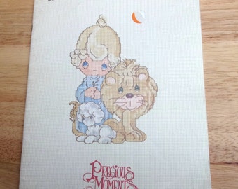 Vintage precious Moments Cross Stitch Holiday needle arts Christmas Love couples, cross stitch patterns, embroidery patterns