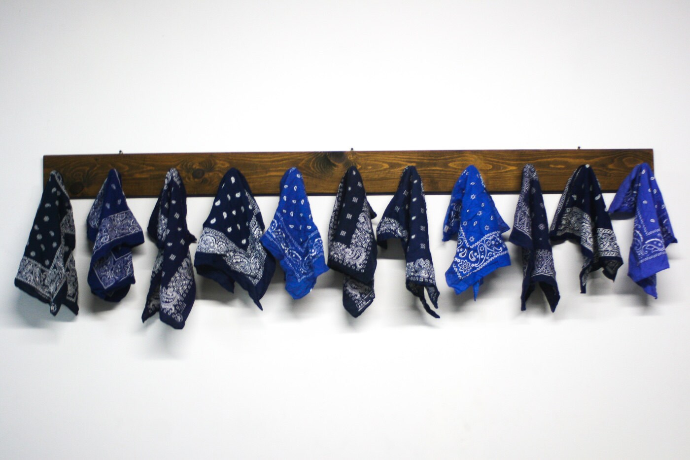 vintage wholesale bulk lot of blue bandanas / vintage handkerchiefs