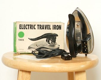 Vintage Travel iron 50's / 60's Iron / Electric Vintage Appliance / Electrical / Mini Iron / 50s /