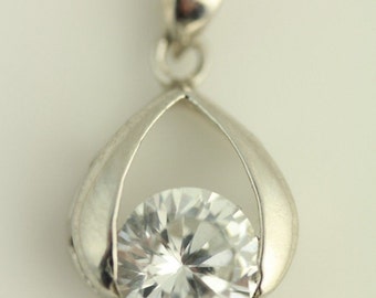 Vintage Sterling Silver Brilliant Cz Pendant Modern Setting Design (ET27)