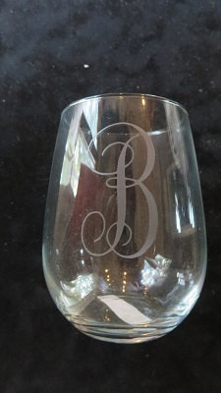 Initial Stemless Wine Glass Set by SerenityoftheSouth on Etsy
