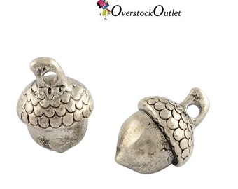 silver acorn meaning