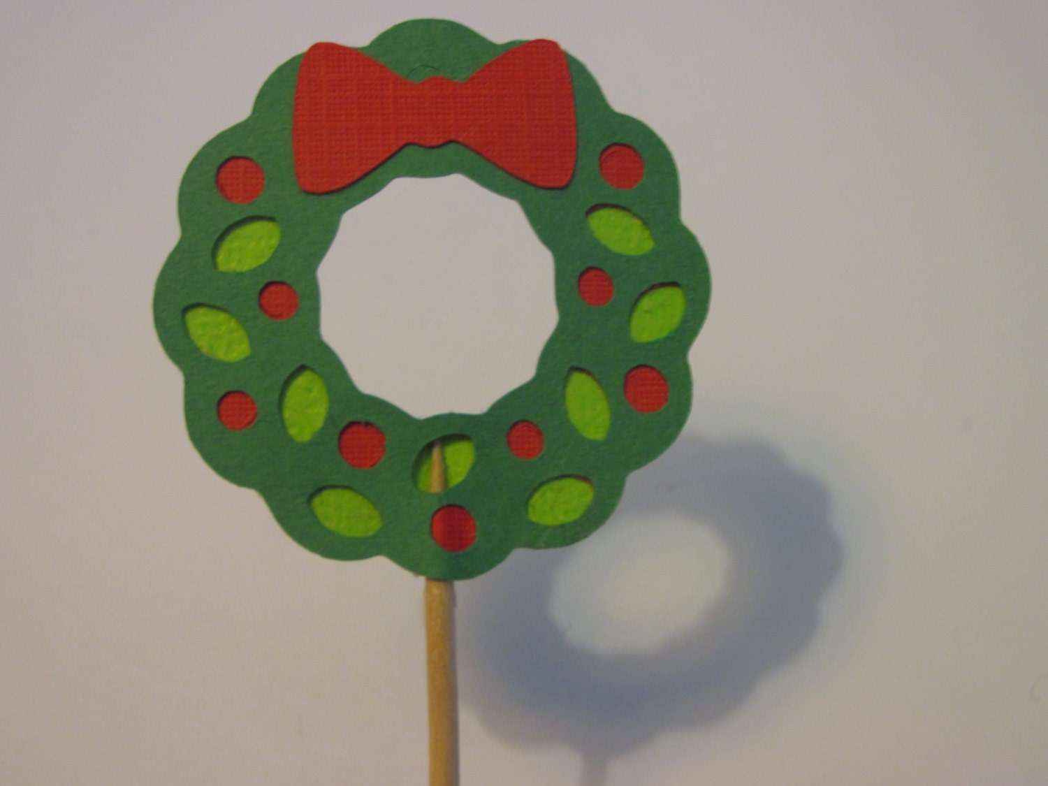 12 Wreath cupcake toppers, christmas wreath cupcake toppers