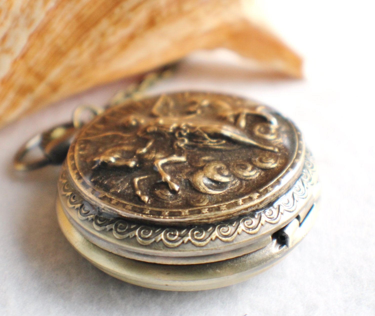 Angel pocket watch pendant pocket watch with bronze angels