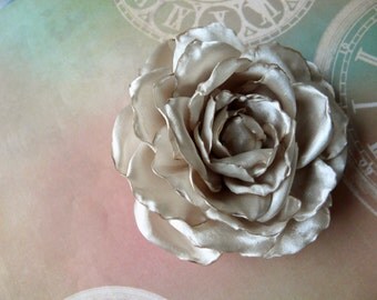 Champagne Hair Accessory, Champagne Bridal Headpiece, Champagne Flower Brooch, Bridal Hair Piece, Wedding Hair Flower Clip