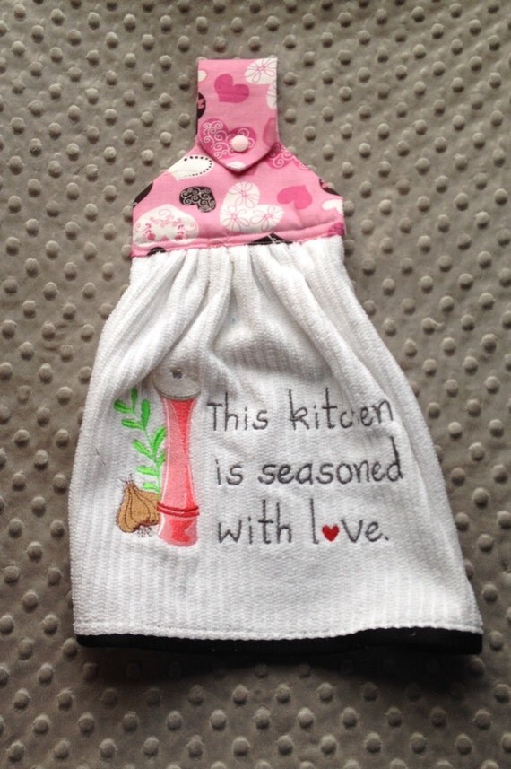 Hanging snap kitchen towels by NitasNeedle on Etsy