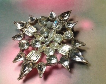 vintage flower brooch pin costume jewelry rhinestone large