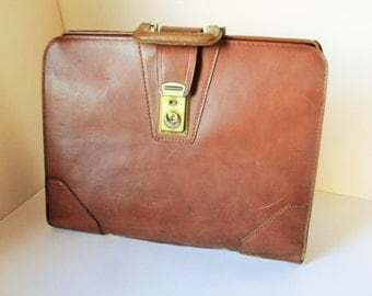 Vintage Dark Brown Leather, 'Dopp' Briefcase/Attache Case - Genuine Top Grain Cow Hide - Metal Hinges and Ball Feet - Large Expandable