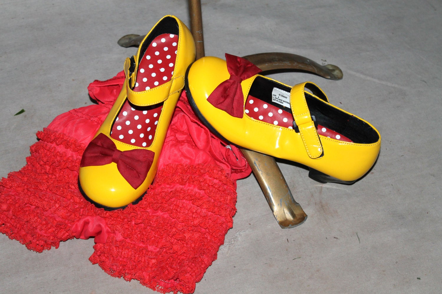 minnie mouse costume shoes yellow