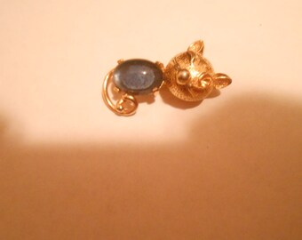 ladies castle cliff cat pin