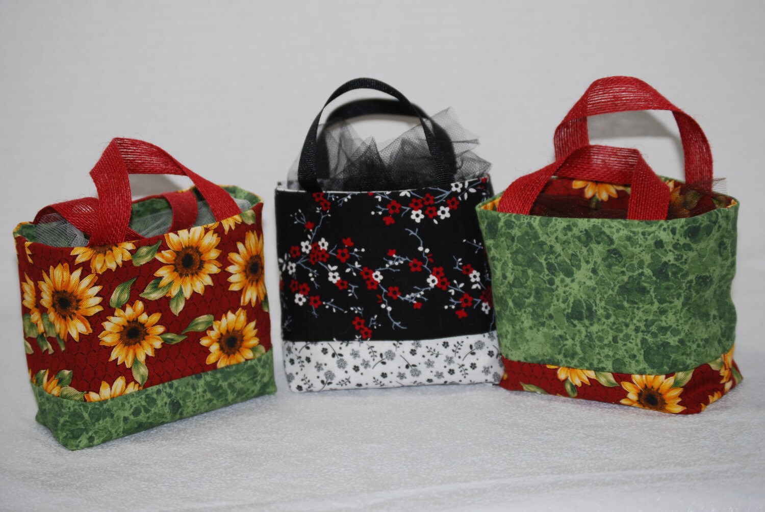 Small Fabric Gift Bag by KristysKrafts2 on Etsy