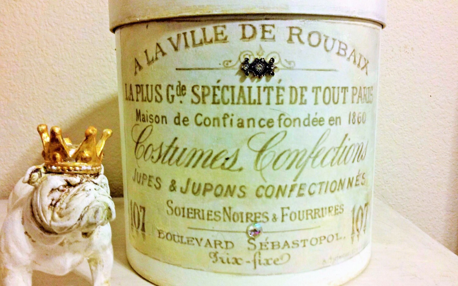 Beautiful Vintage Inspired Hat Box / Paper Mache Box