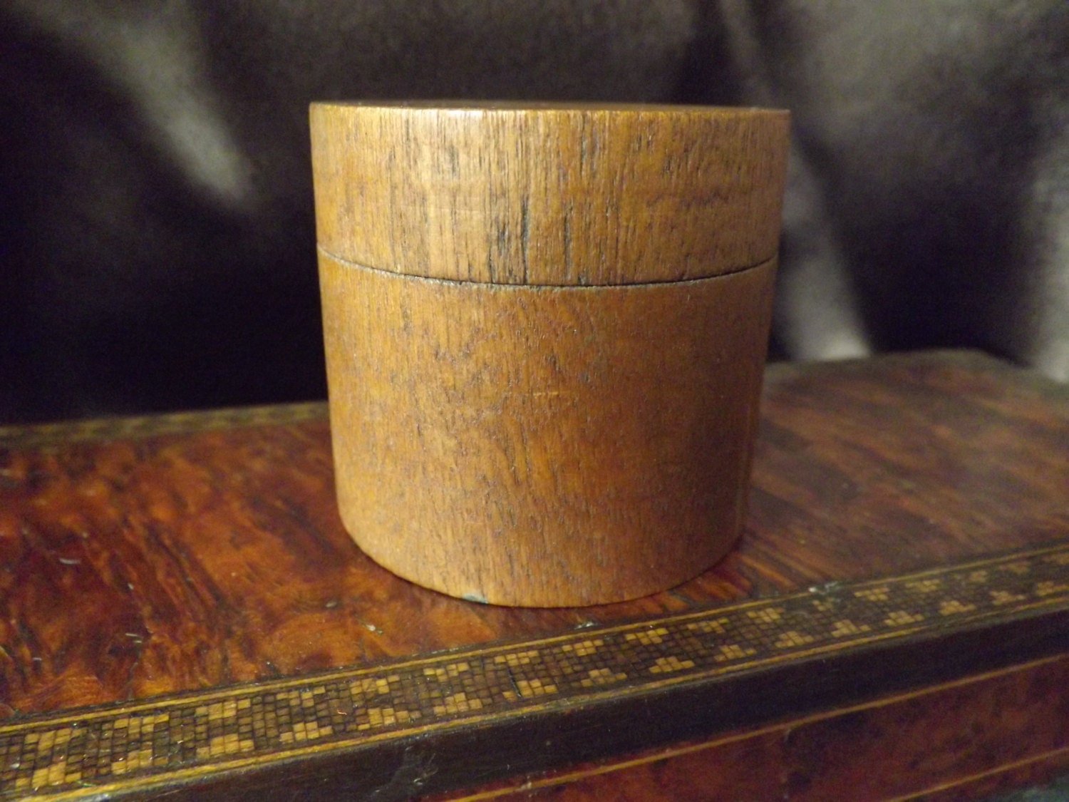 Antique Turned Wood Box_Small Round Box_Antique Wooden Box
