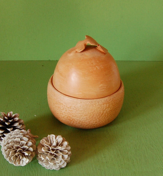 Pottery Acorn Nut Bowl Vintage Nut Bowl