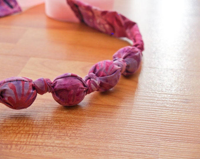 Breastfeeding Nursing Necklace, Teething Necklace, Fabric Necklace, Babywearing Necklace, Baby Shower Gift - Knotted - Fuchsia Floral