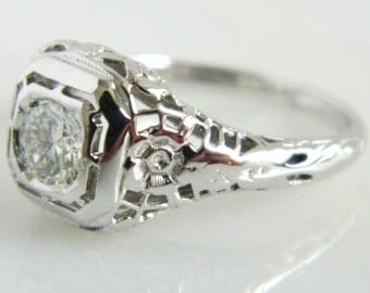 Vintage Art Deco 18K Gold Diamond Engagement Ring