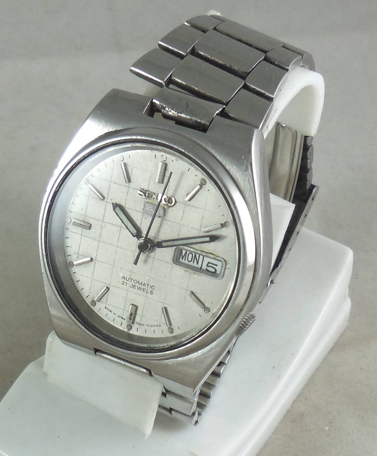 old seiko 5 automatic watch