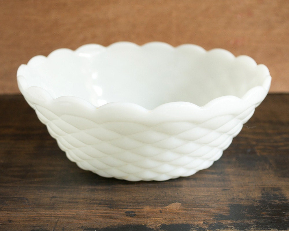White Milk Glass Serving Bowl with Scalloped Edge, Entertaining Bowl, Party Bowl, Kitchen