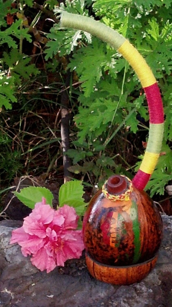 Hawaiian Jamaican style coconut chalice water pipe