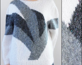 Womans vintage mohair sweater jumper black grey white fluffy cute jumper size small medium