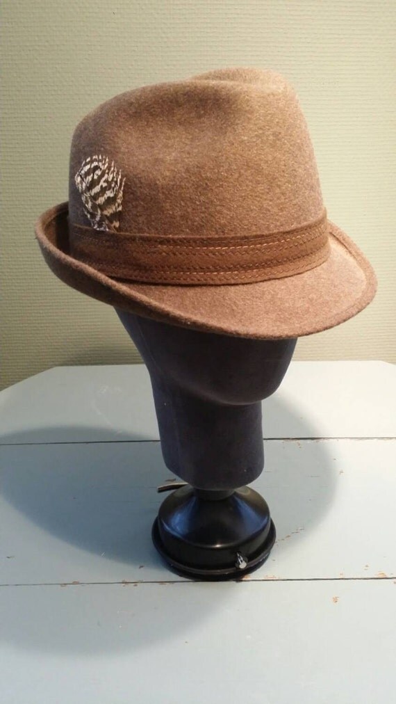 Items similar to 36. 1940s Brown German Fedora Mens Felt Hat Robin