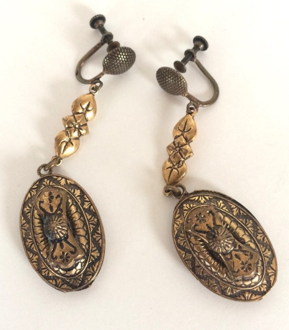 Vintage Screw Post Gold Dangle Earrings by JustBazaar on Etsy