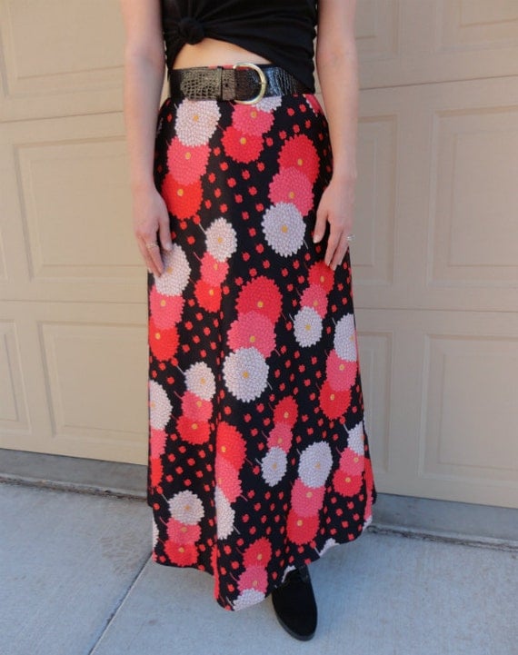 70's Maxi Skirt Floral Print Vintage Casual Long Pink Red and Black Epsteam