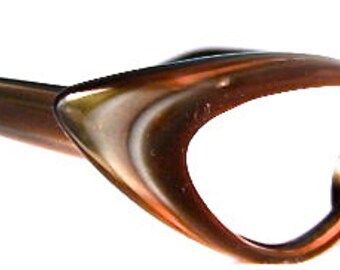 SALE Rare 1950s Cats Eye Eyeglasses // 50s Vintage Frames // Brown Pearlised Layered // France