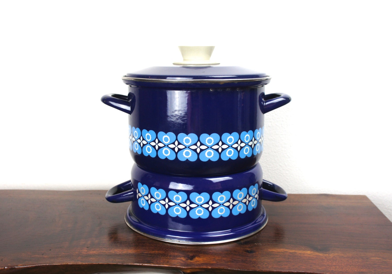 navy blue pots and pans set