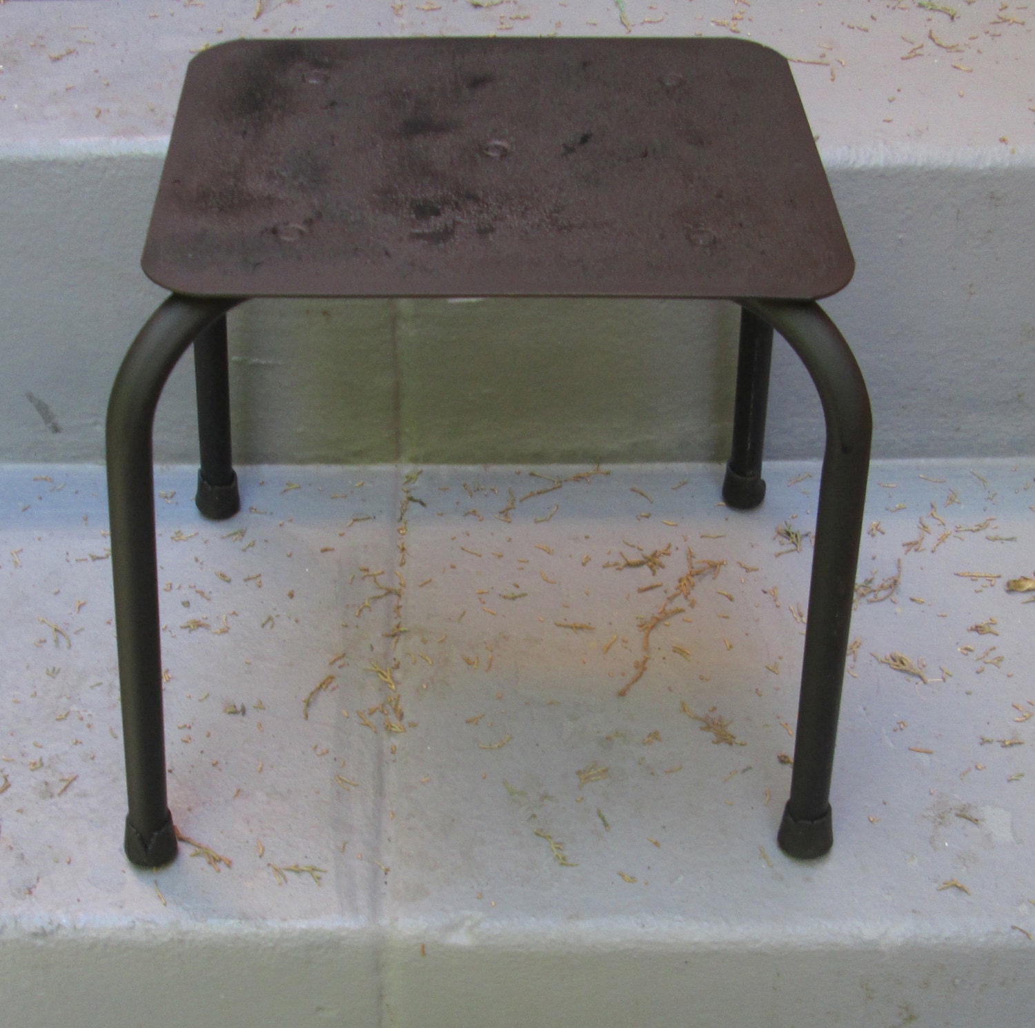 Child Stool / Mid Century Child Seat / Black Metal / Vintage Foot Stool