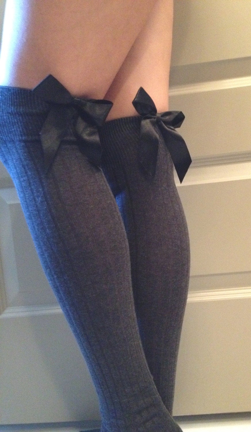 knee high black bow socks