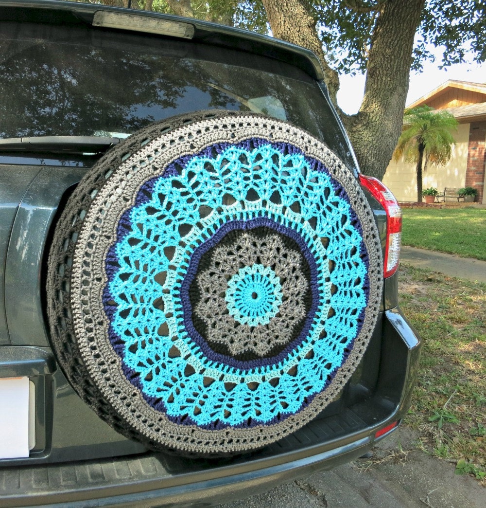 Black and Blues Crocheted Spare Tire Cover Perfect for RV