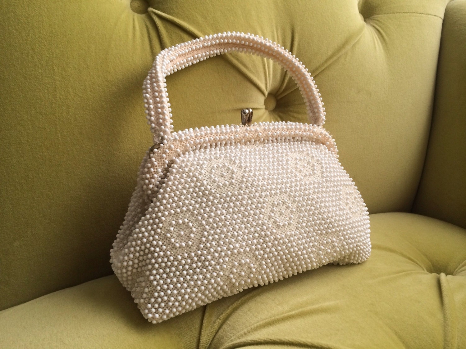 Vintage Ivory And White Beaded Handbag Purse Gold Tone Kiss