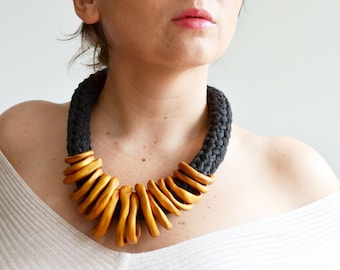 Bib necklace statement, golden necklace, golden statement necklace, African necklace, tribal necklace, ethnic necklace, boho necklace, bold