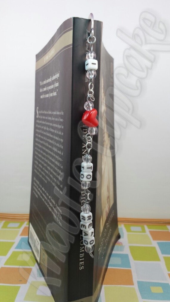 I Love to Read Keychain