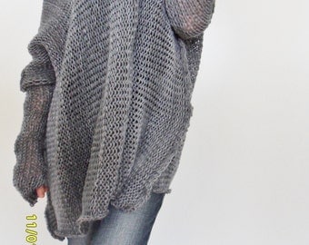 Oversize chunky knit woman sweater. Slouchy/Bulky / Loose