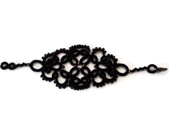 Black lace tatted cuff bracelet/tatted bracelet/lace bracelet/steampunk bracelet/lace jellewery/cuff bracelet