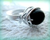 Black Pearl Ring : handmade aluminum wire ring in silver tone with black bead - wire wreapped ring / black beas - FREE gift packaging!!