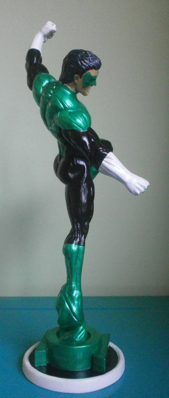 kyle rayner statue