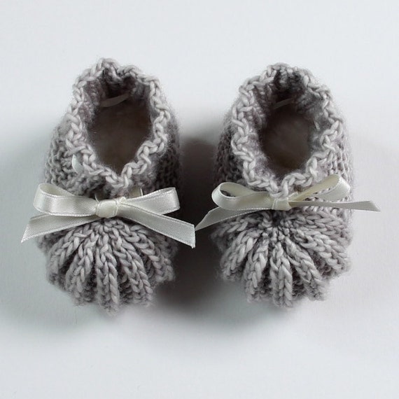 Chaussons bebe / Explications tricot en par LittleFrenchKnits