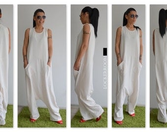 White Maxi Jumpsuit / White woman jumpsuit / Oversize jumpsuit / White plus size jumpsuit / woman loose jumpsuit