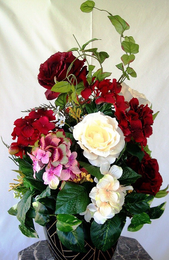 Burgundy Hydrangea Centerpiece : Flower arrangements table centerpiece wedding hydrangeas