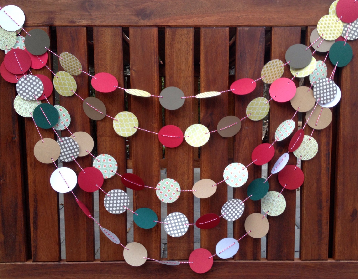 Paper Christmas Garland, 2" Circle Garland Set with Red & White Twine