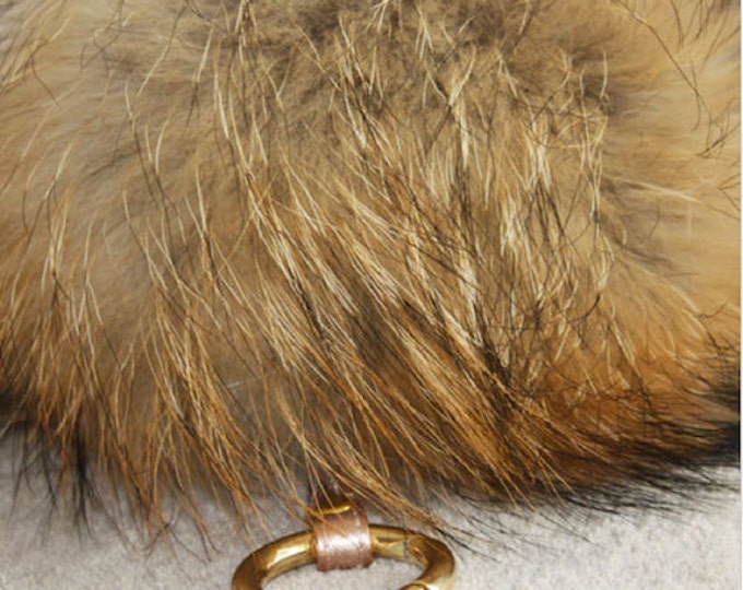 Luxury bag pendant Raccoon Fur Pom Pom with leather strap metal buckle key ring chain bag charm NATURAL no dye