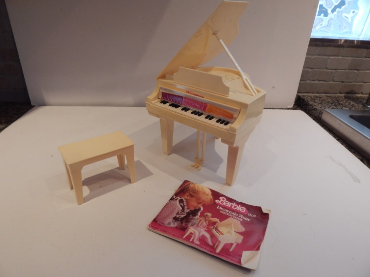 Barbie Doll Electronic Piano by Mattel 1982 by CLASSICTOYSANDDOLLS