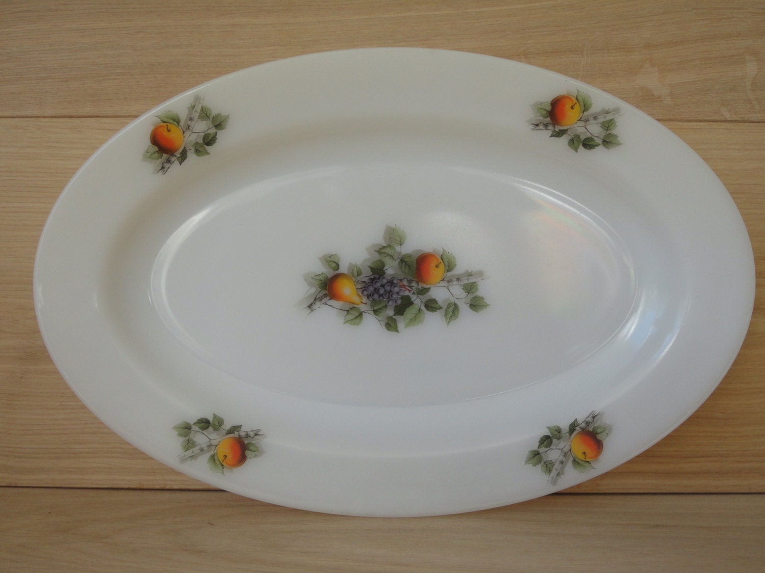 Plat Vintage Arcopal France - Décor Fruits D'automne - 28 Cm - Verre Blanc